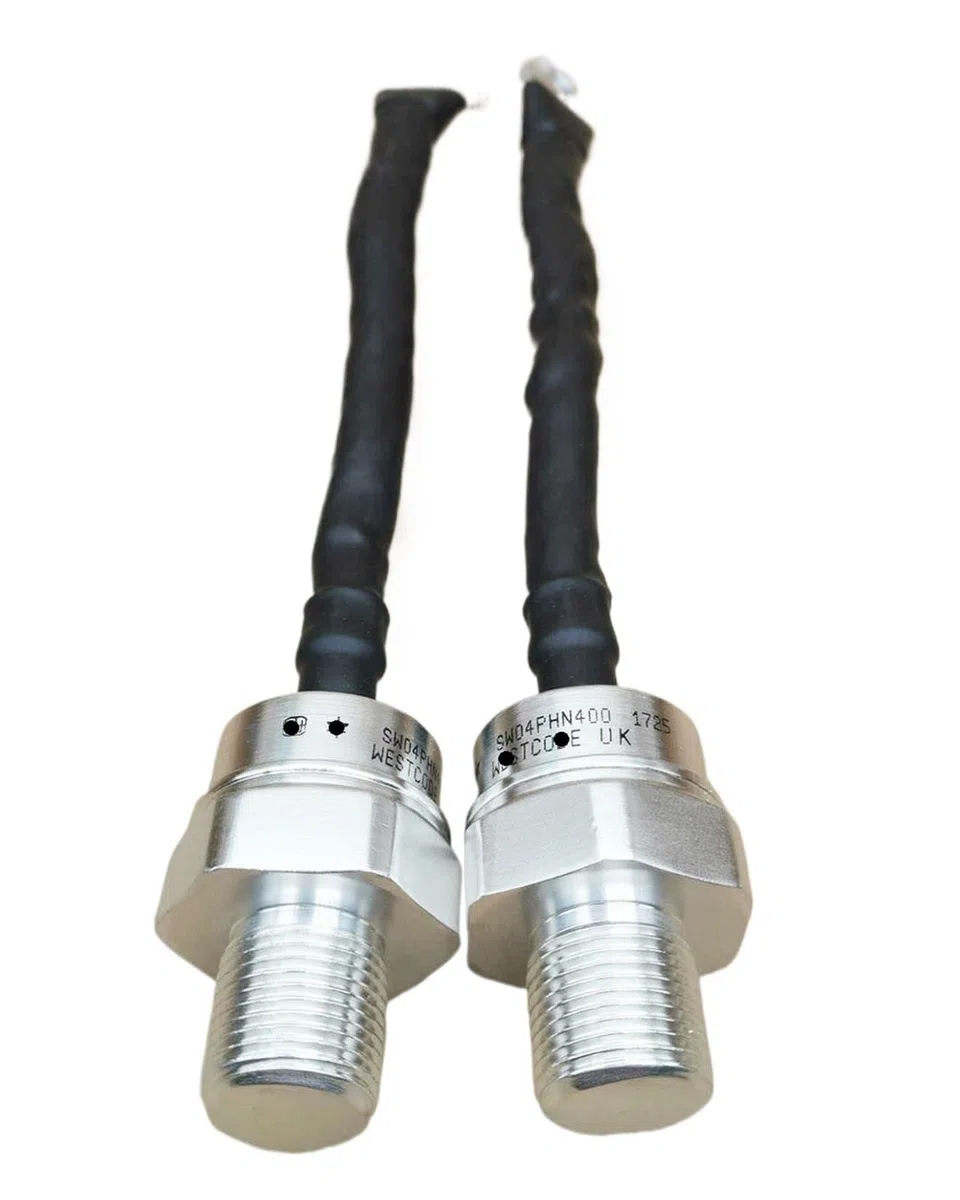 1 diode à Goujon SW04PHN400